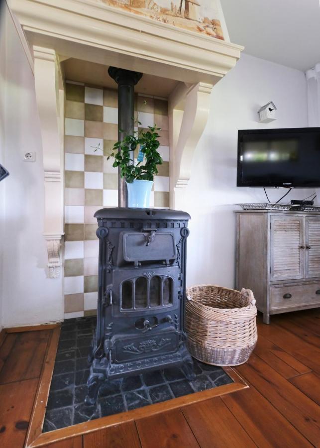 Idyllisch En Knus Huisje Met Prachtige Veranda. Oterleek 외부 사진